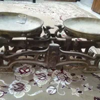 ترازوی قدیمی
