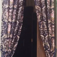 دستک پرده ساتن ضخیم پانچ سرمه‌ای طرح‌دار