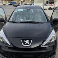 ۲۰۷ پانادنده‌ای ارتقایافته سقف‌شیشه‌ای قالپاق