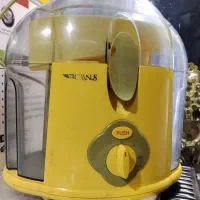 آب میوه گیری در حد نو