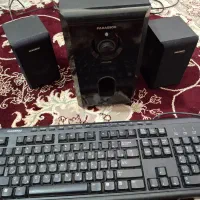 اسپیکر و کیبورد