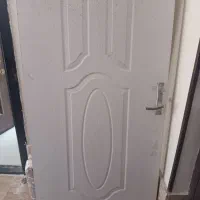 یک عدد درب،دو بسته ۲۰ کیلویی چسب سرامیک
