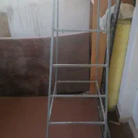 چهارپایه اهنی