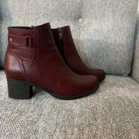 نیم بوت زرشکی سایز ۳۷بزرگ