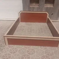 تخت خواب دو نفره و تشک و عسلی