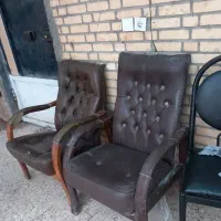 د‌وتا صندلی مبلی ودوتا اموزگاری