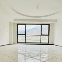 ۱۶۸ متر/ ۳ خواب/ کلید نخورده/ پنجره قدی