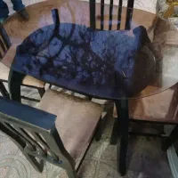میز نهار خوری تمیز ۴ نفره..فقط میز نهار خوری فوری