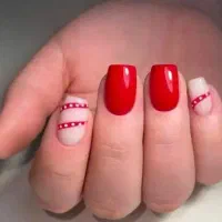 کاشت ناخن با ظرافت و زیبایی کامل|خدمات آرایشگری و زیبایی|قم, پردیسان|دیوار