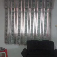 فروش ۲عدد پرده و یکدست مبل ۷نفره و ۳ تا فرش ۹ متری|مبلمان خانگی و میز عسلی|تولم شهر, |دیوار