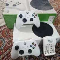 ایکس باکس سری اس دو دسته و دستگاه شارژ