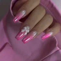 کاشت ناخن فقط ۲۰۰