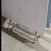 میز پلاستیکی