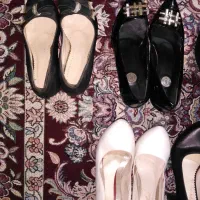 کفش مجلسی زنانه و کت و شلوار مردانه