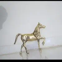 مجسمه برنجی