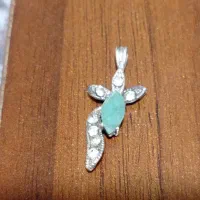 پلاک نقره با نگین اصل زمرد زمبیا مخراجکاری الماس|جواهرات|کرمانشاه, |دیوار