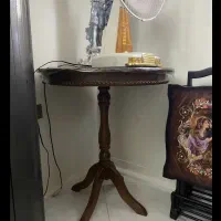 میز میز‌گرد میز خاطره