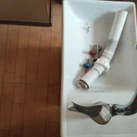 روشویی همراه با کابینت و شیرآلات|لوازم سرویس بهداشتی|میاندوآب, |دیوار