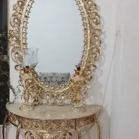 یک دست آینه و شمعدون برنزی با میز برنزی درحد صفر
