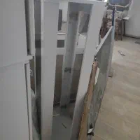 ویترین چوب و شیشه دارای دو طبقه