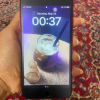 اپل iPhone 8 Plus با حافظهٔ ۶۴ گیگابایت