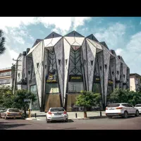 2400 متر تجاری بر شریعتی با 150 پارکینگ