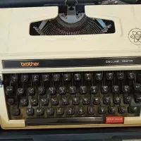 ماشین تایپ قدیمی