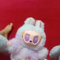 عروسک لب و بو