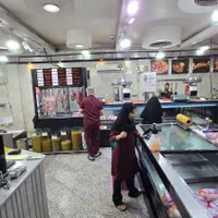 کارگر ساده فروشنده ترازو دار مرغ خرد کن بیخس