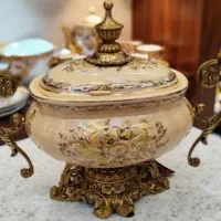 شکلات خوری آنتیک طرح زیر خاکی