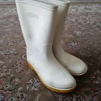 چکمه درحدنو