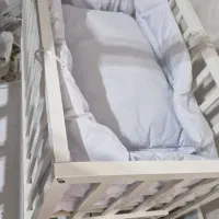 تخت کنار مادر و تاب و پایه