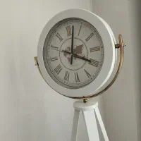 ساعت ایستاده