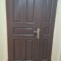 درب ورودی ساختمان