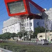 مغازه در بازار بزرگ ملل