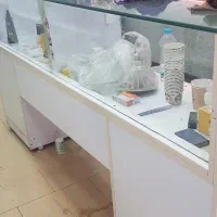 تابلو و کمد و رومیزی