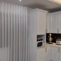پرده پتینه همراه چوب ‌پرده مینیمال