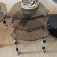 سه عددمیزکنارمبلی شیشه ای ویک میز جلو مبلی شیشه ای