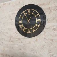 ساعت دیواری مشکی رزینی رزالین