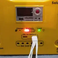 دستگاه شارژ خورشیدی