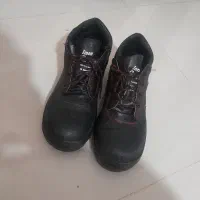 کفش کار تمیز ومرتب