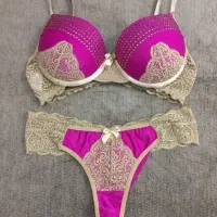 لباس زیر زنانه|لباس|مرودشت, ده بید|دیوار