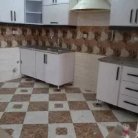 طبقه بالا پشت کارودانش