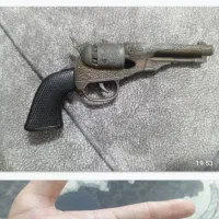 تفنگ اسباب بازی جاکلیدی قدیمی رضوانشهر