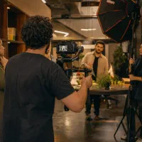 فیلمبردار و عکاس هستم/فیلمبرداری عکاسی تولید محتوا