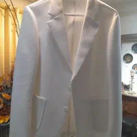 کُت سفید کاملا نو