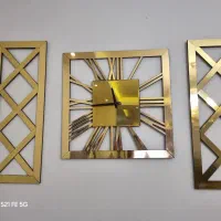 ساعت دیواری .