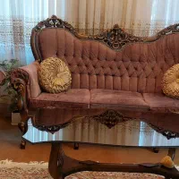 مبلمان۹ نفره به همراه یک میز بزرگ ودومیزعسلی وکوسن
