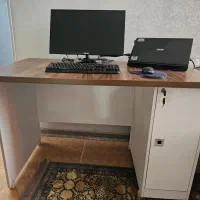 میز اداری و کامپیوتر (بسیار تمیز و شیک) جفت و تکی|میز تحریر و کامپیوتر|فولادشهر, B1|دیوار