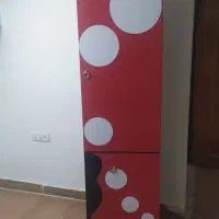 زیر تلویزیون و کمد بچه